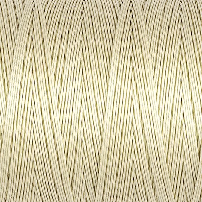 Gutermann Quilting Thread 220yd, Ecru