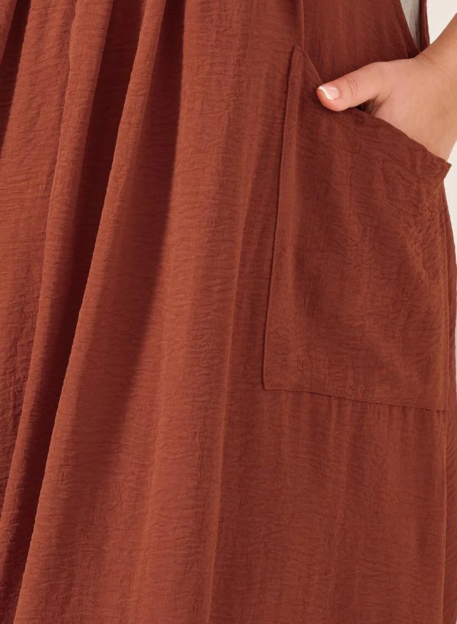 Styli Styli Plus Size Solid Pleated Pinafore Midi Dress