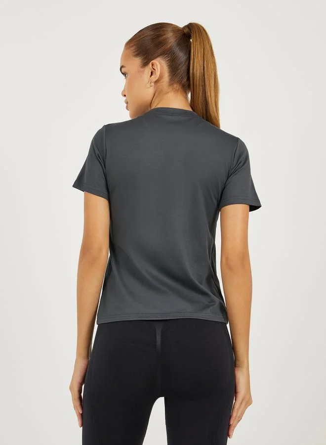 Styli Side Slogan Print Short Sleeves Top