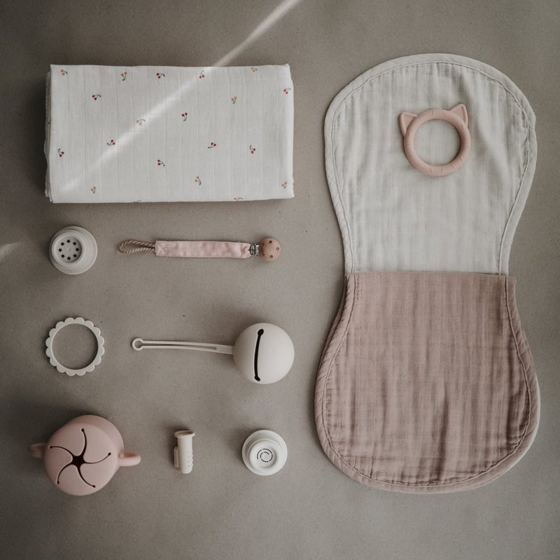 mushie Muslin Baby Burp Cloths | 100% Organic Cotton, Set of 2 (Blush/Fog) - Image 3