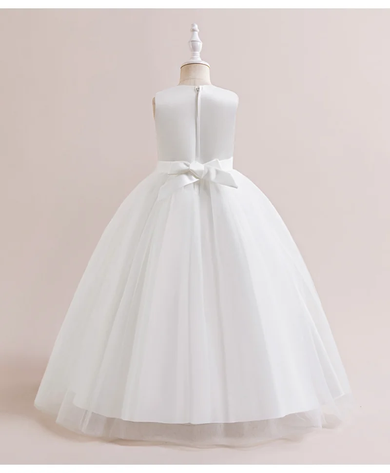 مارك وميا فستان مارك وميا مزين بفراشات - أبيض