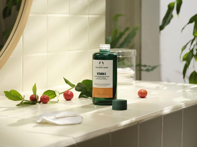 THE BODY SHOP Vitamin C Glow Revealing Exfoliating Tonic – Gentle Face Toner with AHA, Papaya Enzymes & Vitamin C | Minimises Pores, Evens Skin Tone, Smoothes Texture, Renewed Radiance | Suitable for All Skin Types,150ml - Image 4