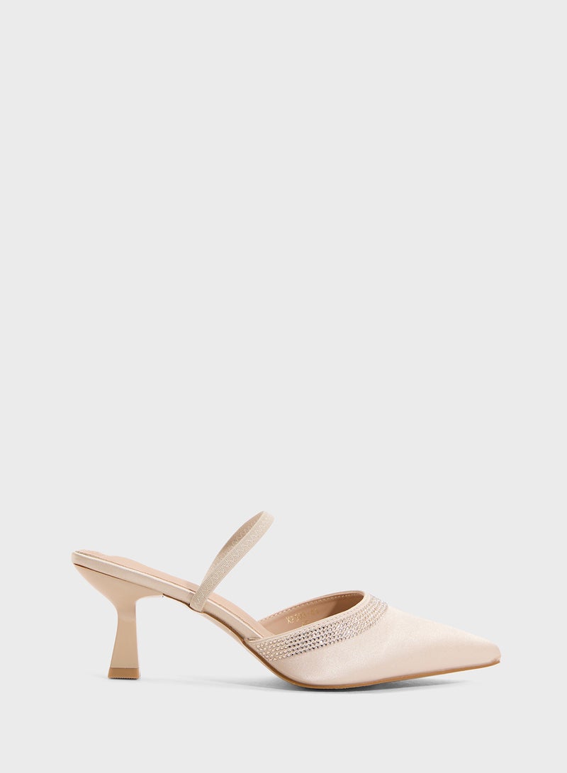 ELLA Slip On Heeled Pump - Image 1