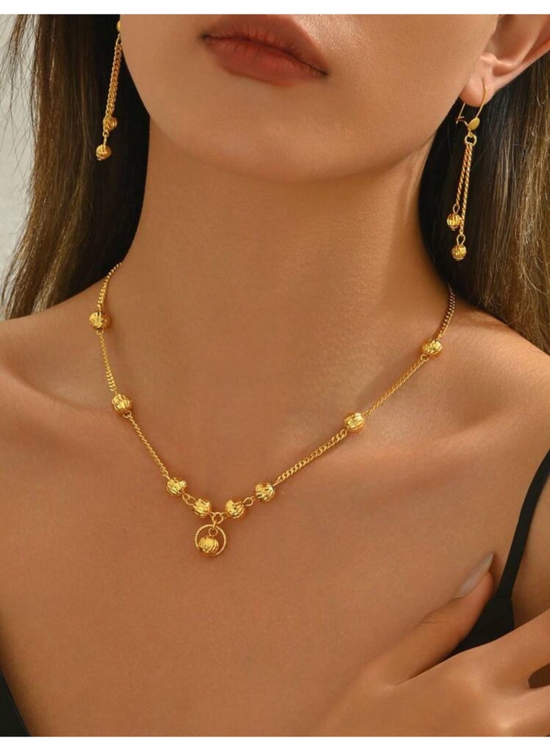 غولدماكس طقم نسائي شبيه بالذهب مكون من سلسال وحلق اذن مطلي عيار 21  - Image 3
