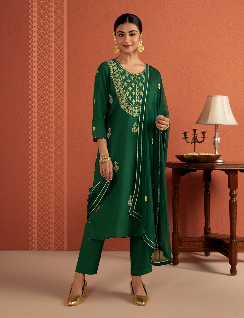كاري طقم كورتا نسائي – ملابس مريحة يومية - Image 1