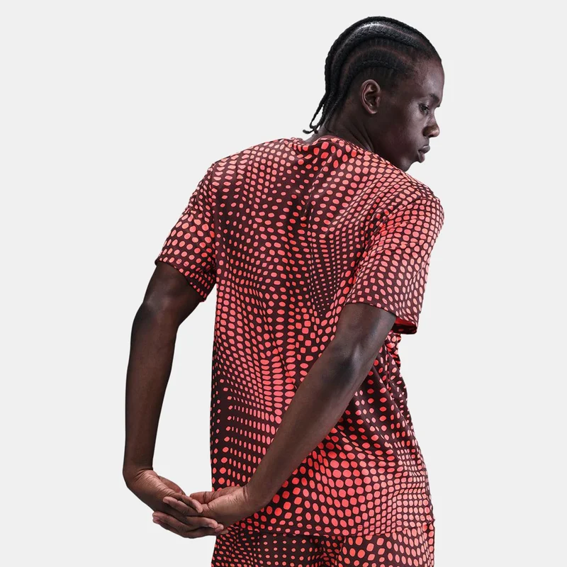 نايكي Men's Dri-FIT Miler Running T-Shirt