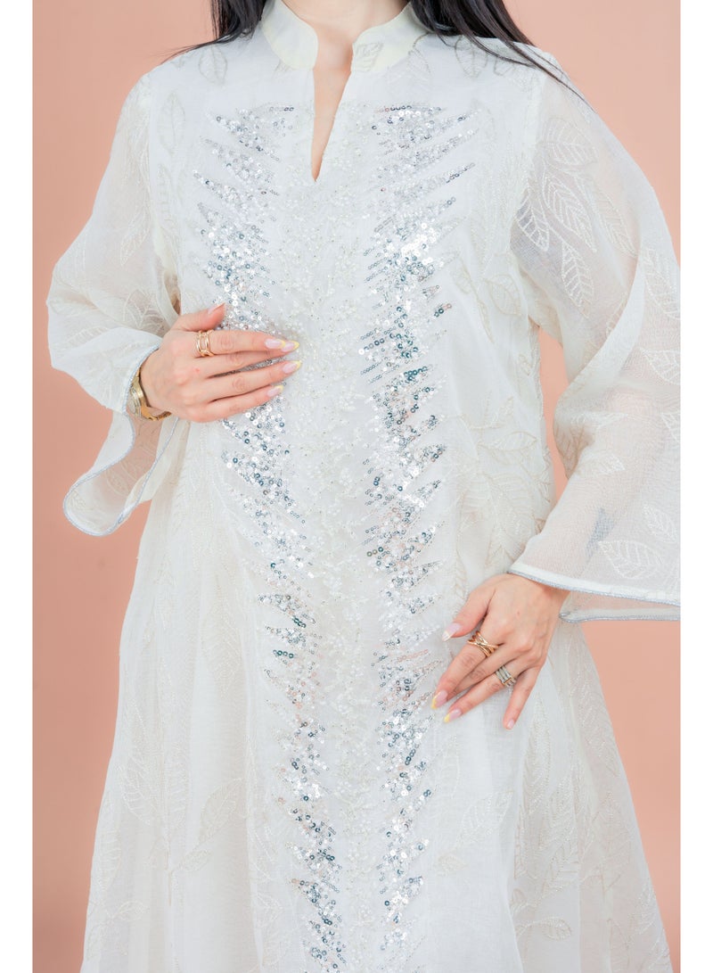 اكسا جلابية أنيقة من اللؤلؤ والنقوش - Image 4