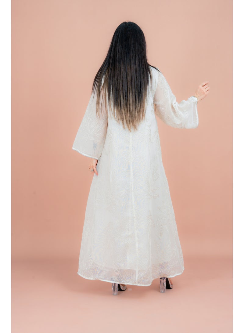 اكسا جلابية أنيقة من اللؤلؤ والنقوش - Image 2