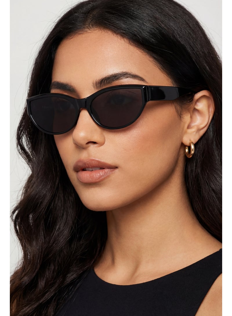 تصميم زينس نظارة شمسية نسائية بيضاوية بحماية UV400 – إطار أسود وعدسات سوداء - Image 1