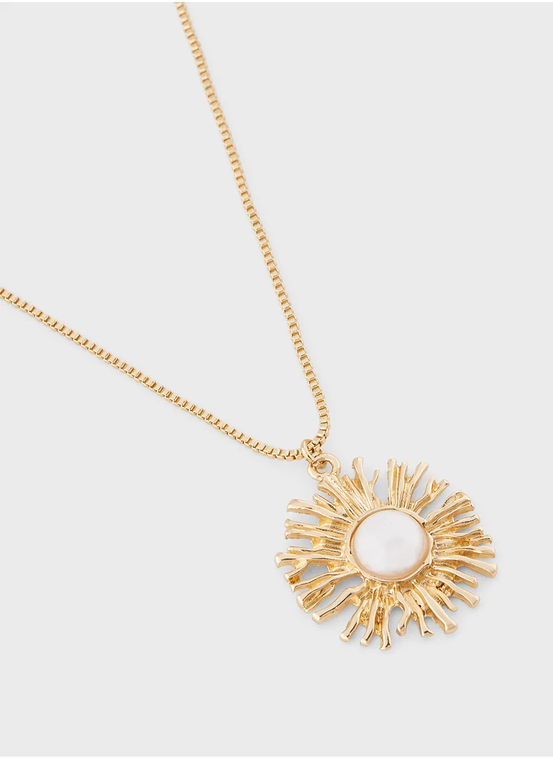 ايلا Pearl Pendant Necklace & Earrings Set