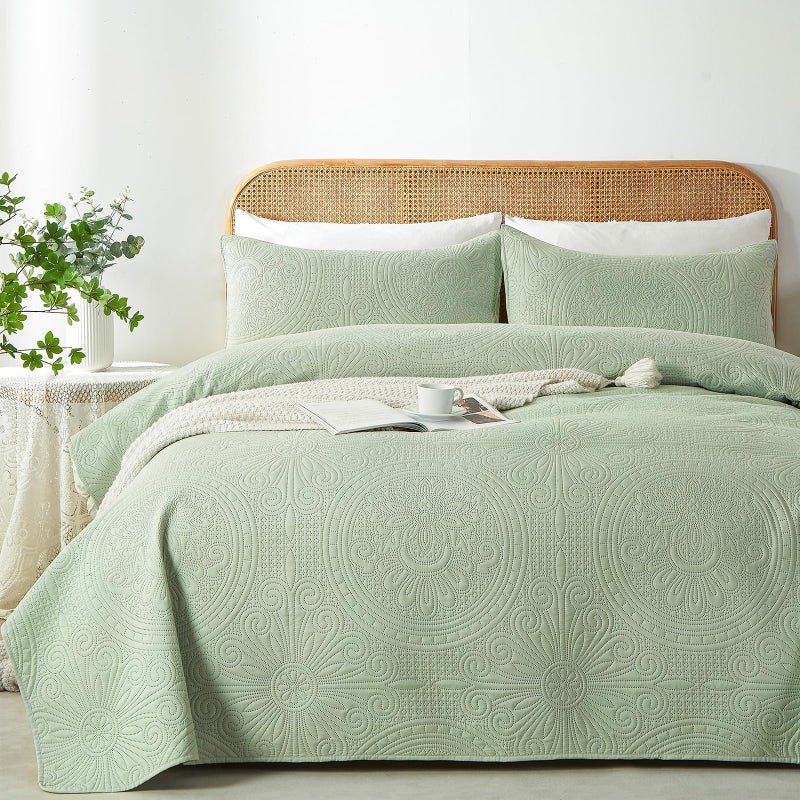 WURUIBO FullQueen Quilt Set Sage GreenUltrasonic Embossed Bedspread Lightweight Microfiber Coverlet Modern Thin Bedding Set for All Season 3 Piece1 Quilt2 Pillow Shams
