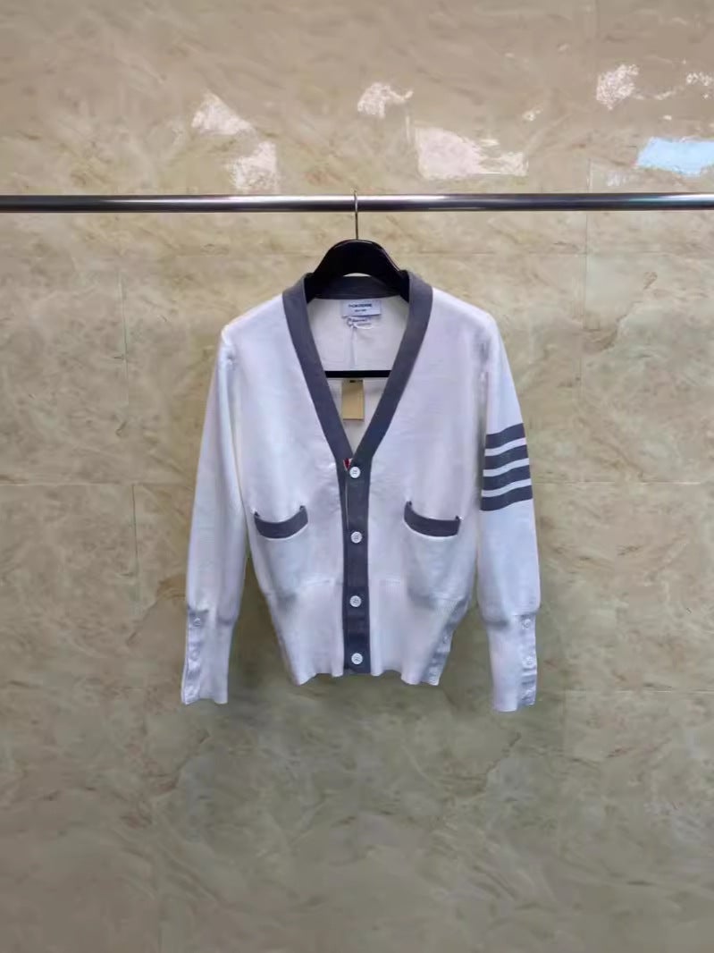 Factory Straight Thom Tom Early Spring New Classic Four Bar Colorblock Wool Blend Knitted V-Neck Cardigan - Image 4