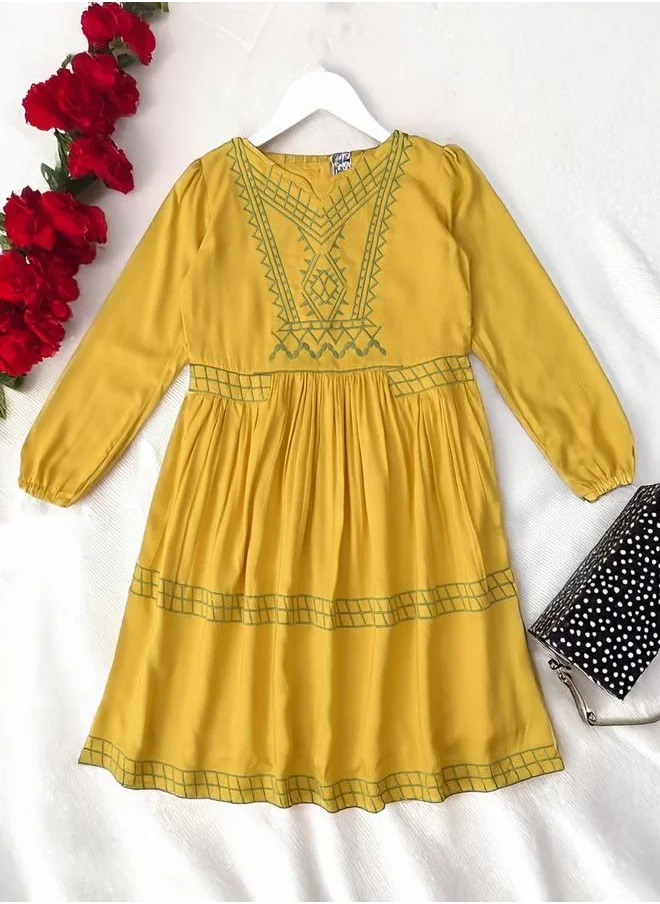 BELLA MODA Bella Moda Embroidered Notch Neck Knee-Length Dress