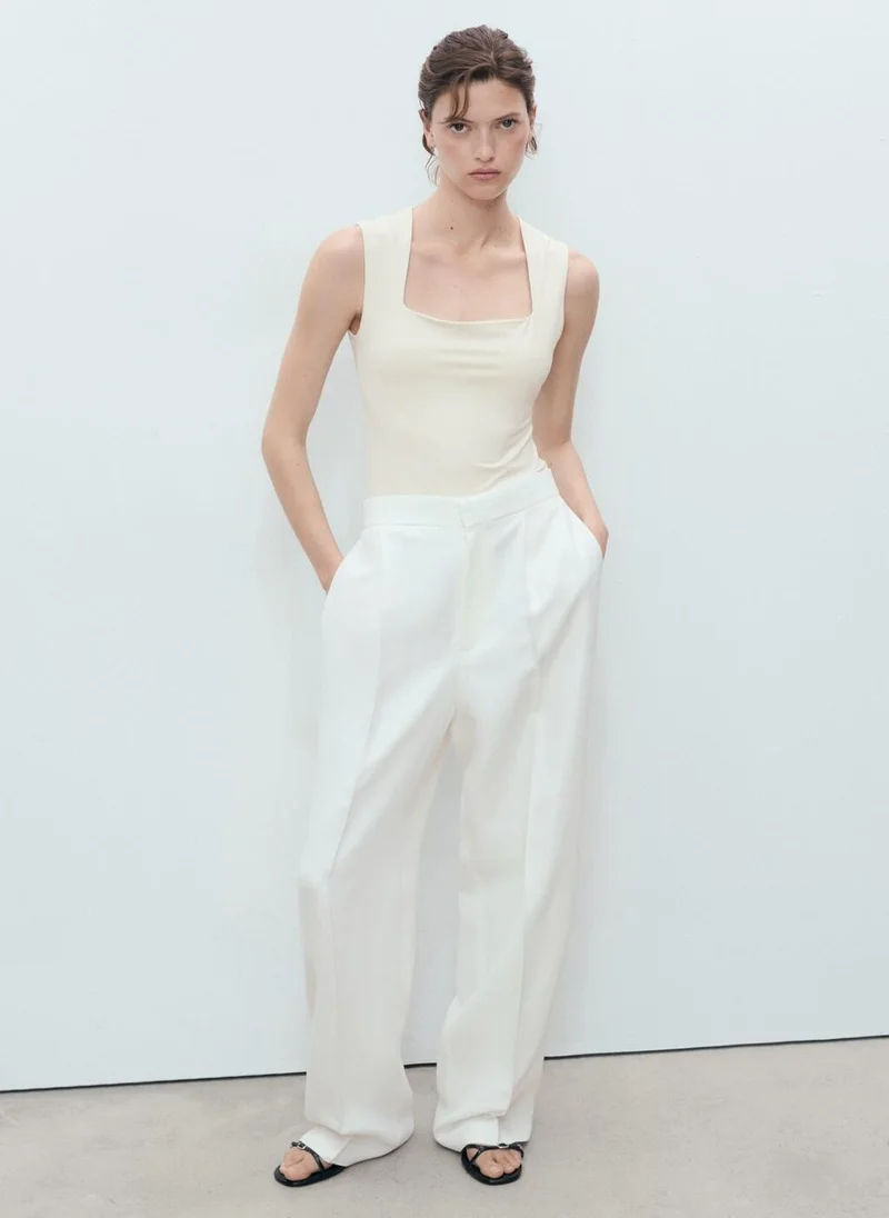 مانجو Fitted top with wide straps