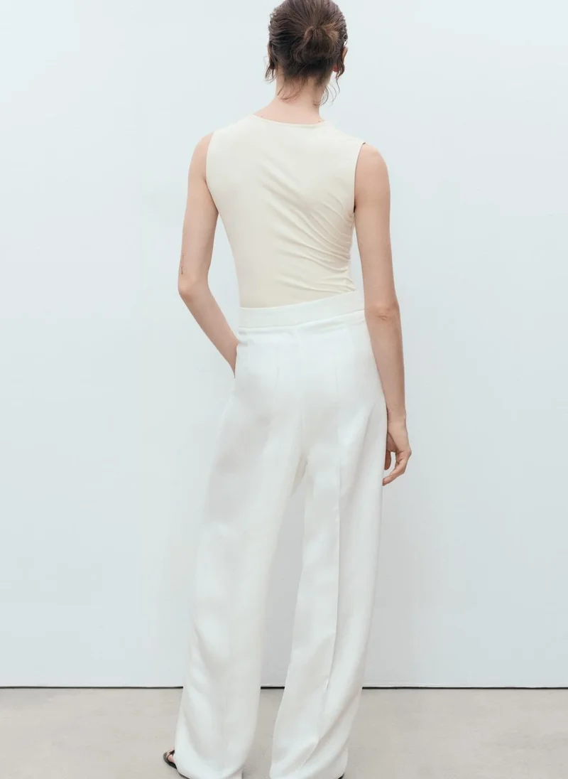 مانجو Fitted top with wide straps