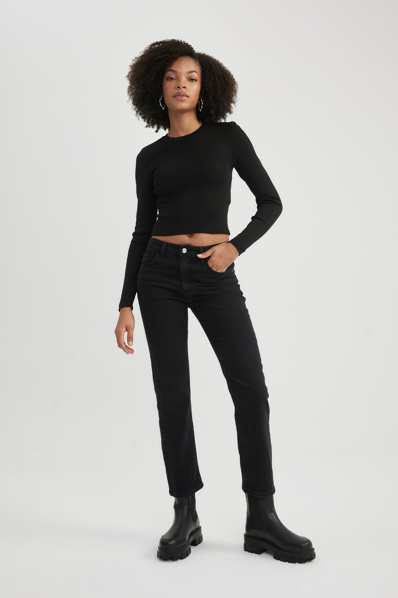 DeFacto Woman Slim Fit Normal Waist Ankle Length Jeans  - Image 4