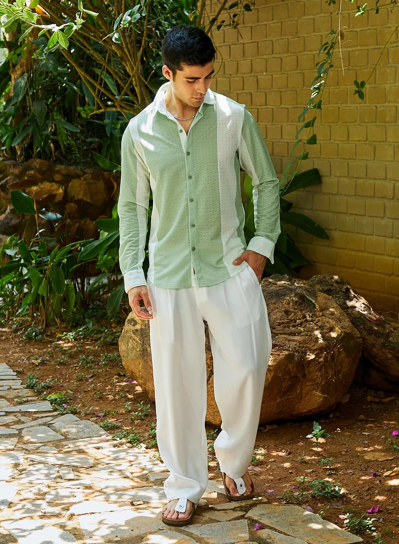 Campus Sutra Campus Sutra Men's Pistachio Green & Daisy White Panel-Tactile Shirt For Casual Wear | Spread Collar | Long Cuffed Sleeves | Button Closure | Shirt Crafted With Comfort Fit For Everyday Wear