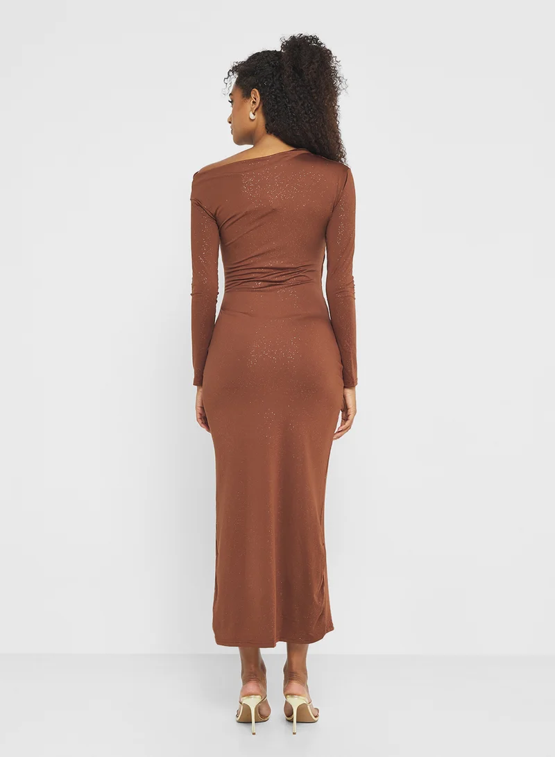 جينجر Assymetric Shoulder Draped Bodycon Dress