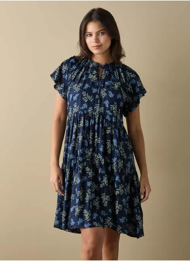 فاف All-Over Leaf Print Sleepshirt with Tie-Ups