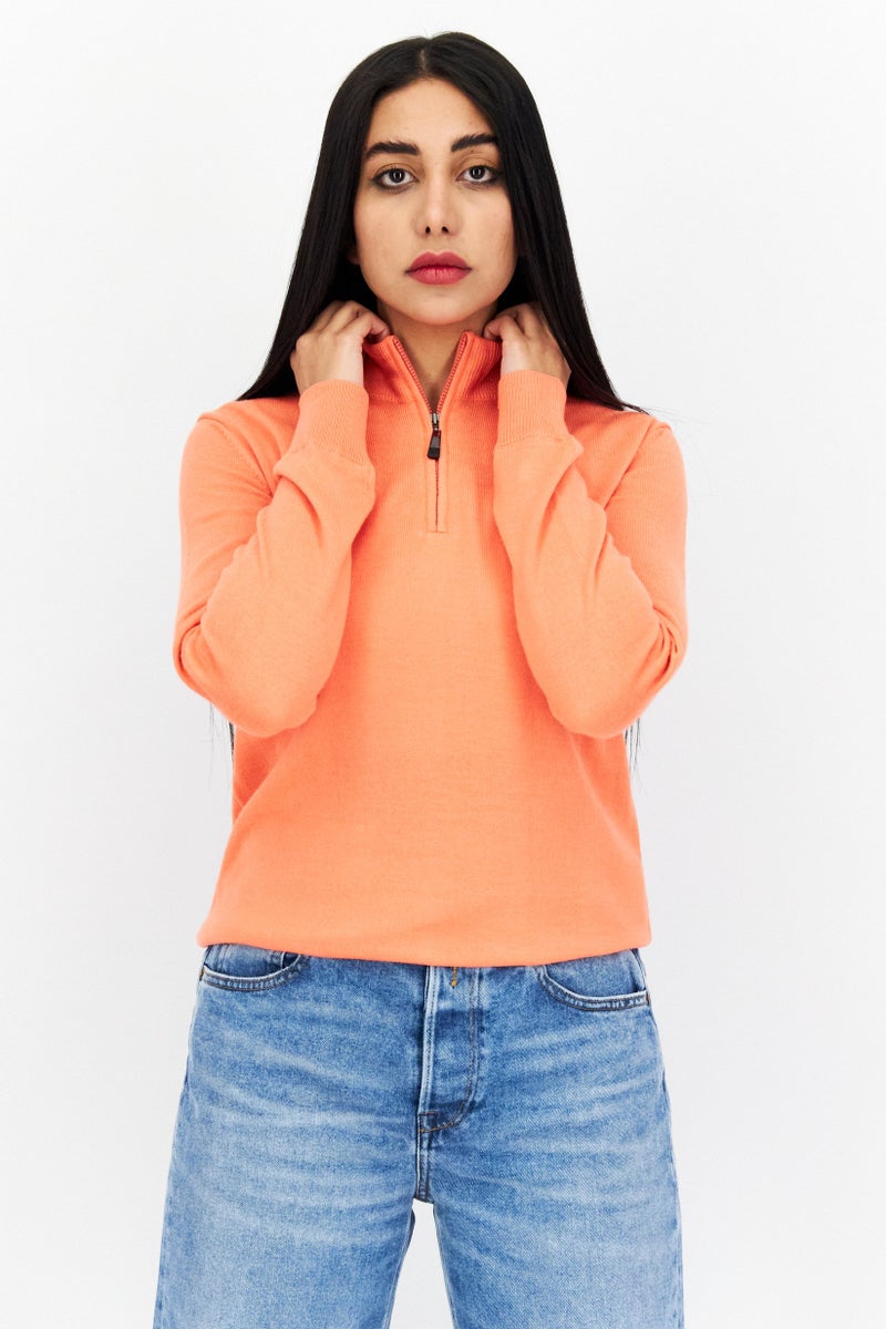 Lyle & Scott سويت شيرت نسائي بأكمام طويلة وياقة مزيفة مع شعار مطرز، برتقالي - Image 1