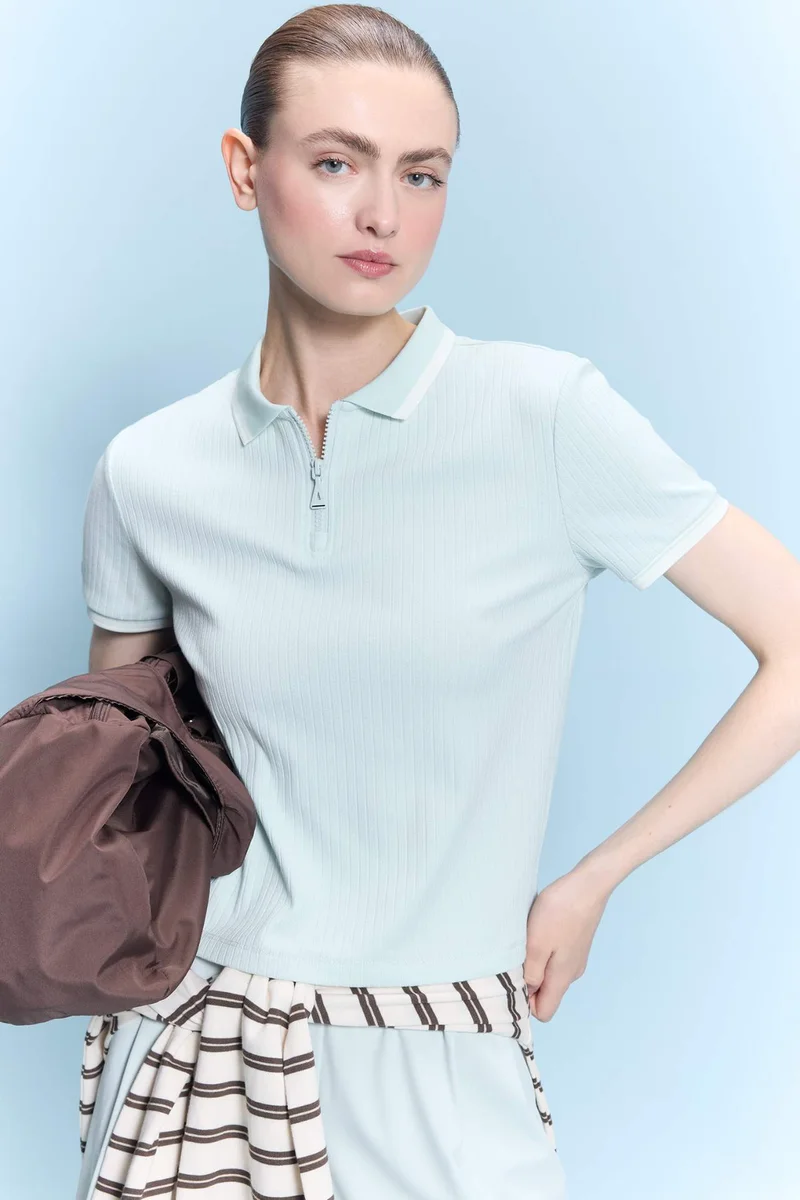 ديفاكتو Standard Fit Sports Polo T-Shirt