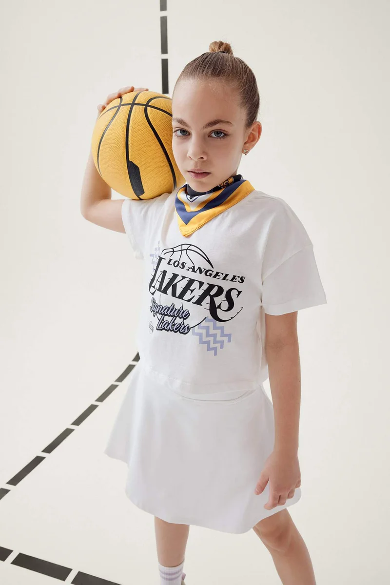 ديفاكتو Girl NBA Los Angeles Lakers Crew Neck T-Shirt