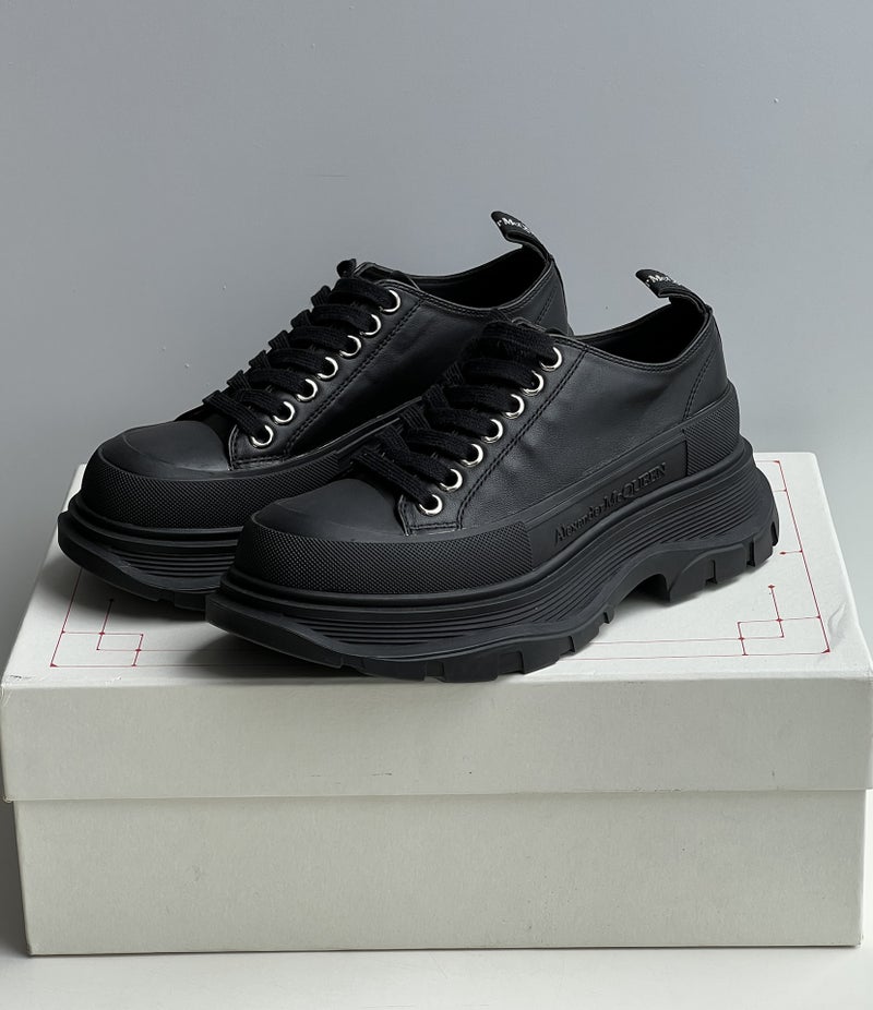 2023 New All-Match Leather Platform White Shoes Men And Women Couple'S Casual Small Height Increasing Muffin Daddy Shoes - Image 1