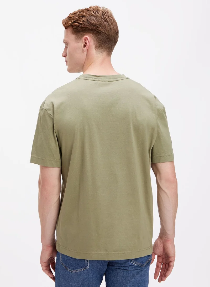 CALVIN KLEIN Essential Crew Neck T-Shirt