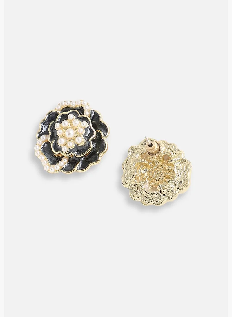 SOHI Gold Plated Pearls Casual Stud For Women