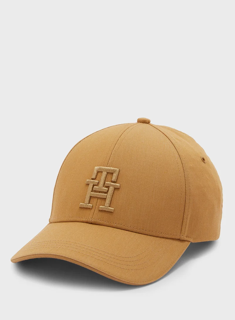 تومي هيلفيغر Curved Peak Caps