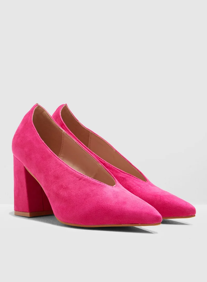 ELLA Vamp Block Heel Court Shoe