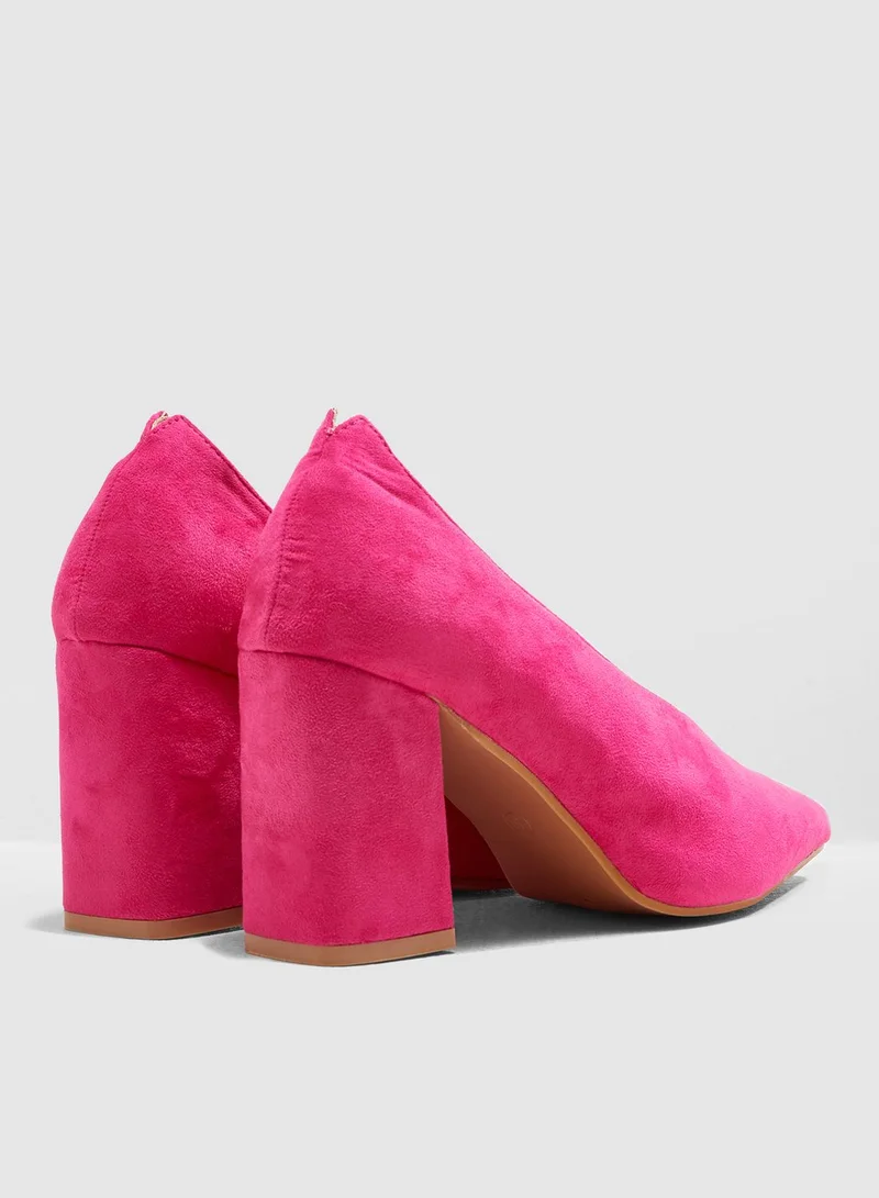 ELLA Vamp Block Heel Court Shoe