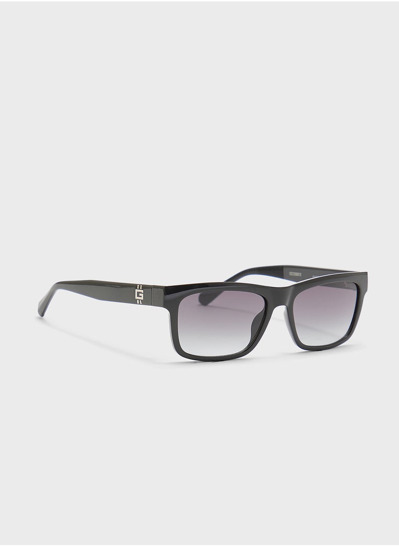 GUESS Gu0022101B57 Wayfarers Sunglasses  - Image 1