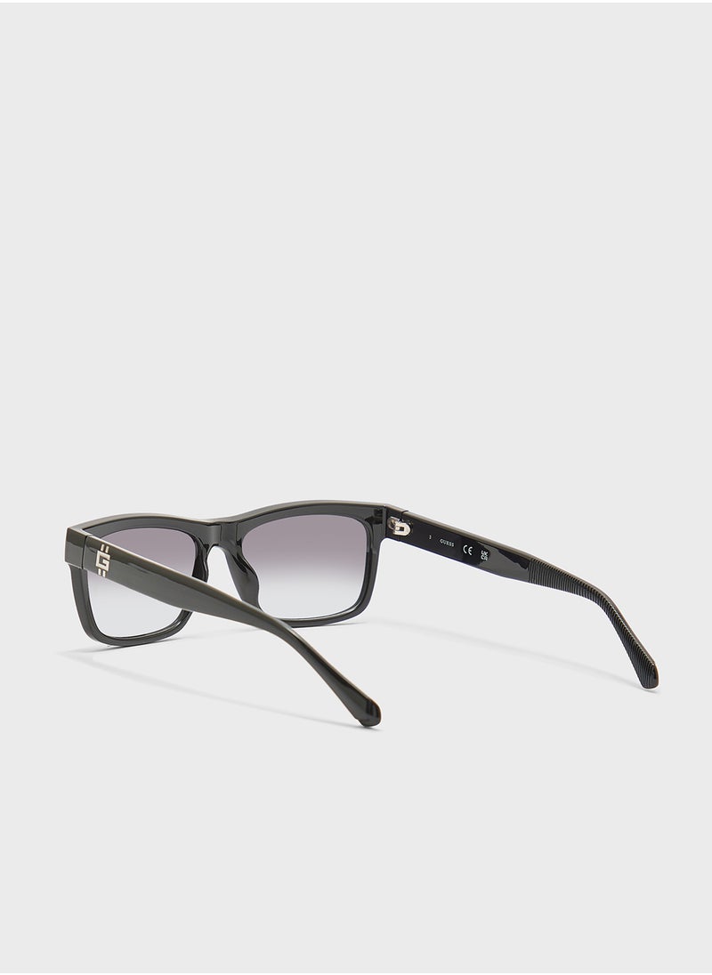 GUESS Gu0022101B57 Wayfarers Sunglasses  - Image 2