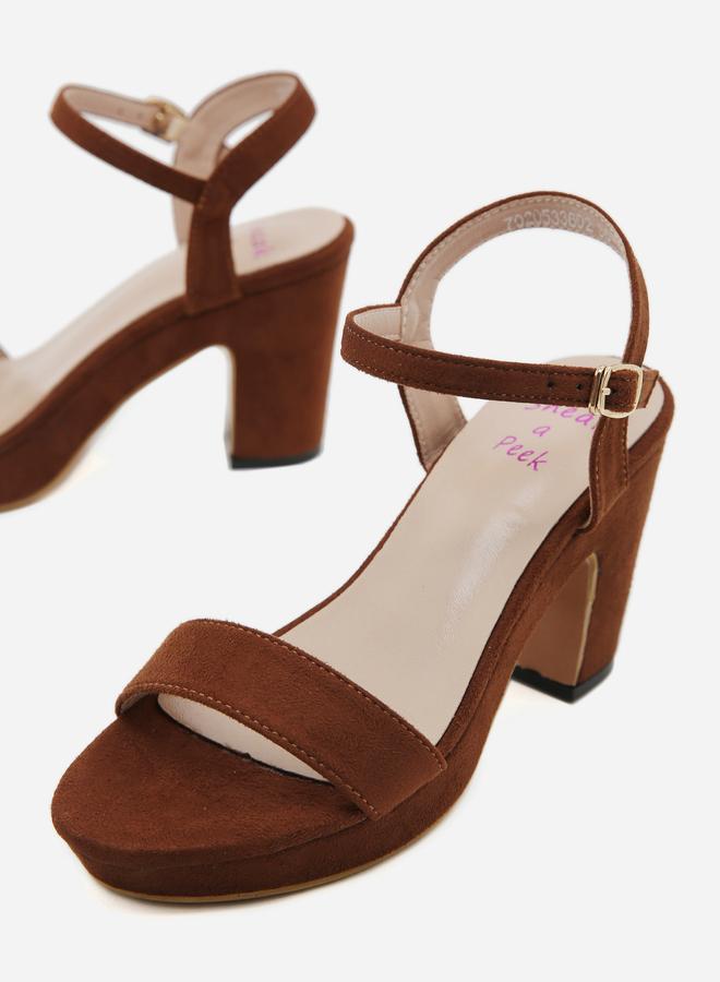 سنيك ايه بيك صندل بكعب عريض ورباط للكاحل - Image 4