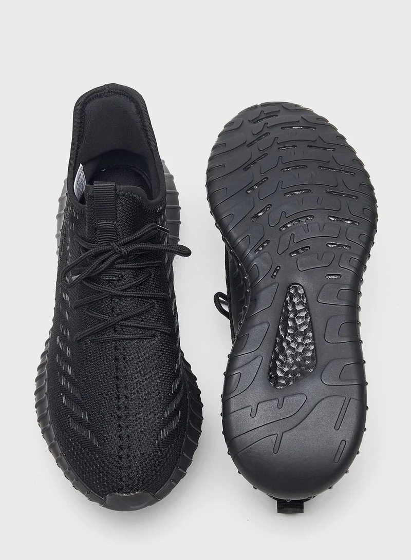 شو اكسبرس Lace Up Low Top Sneakers