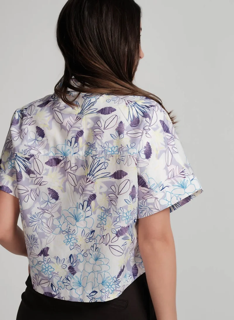 Zigzag Crop Shirt With A Patch Pocket