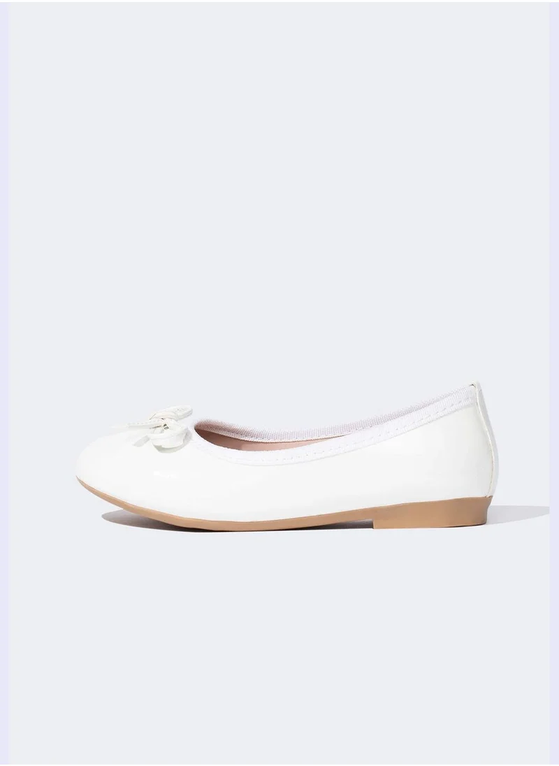 ديفاكتو Girl Casual Shoes