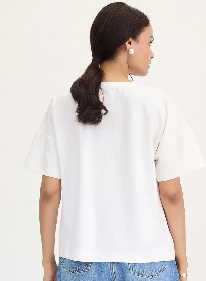 Femmella Femmella White Flower Patch Detail T-Shirt