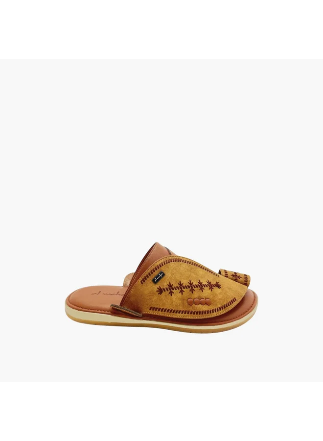الواحة Men's Embroidered Slip-On Arabic Sandals with Toe Loop