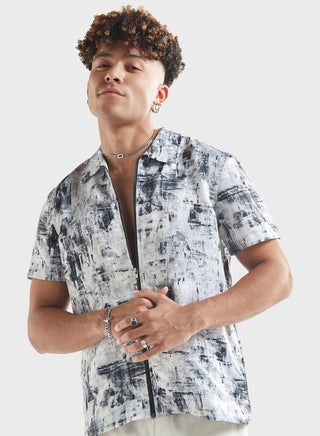Zip Through Regular Fit Shirt - pzsku/Z63E7C6520F3D5B226C9FZ/45/_/1718900753/60311141-c2dd-498d-bcea-d39b913d4045