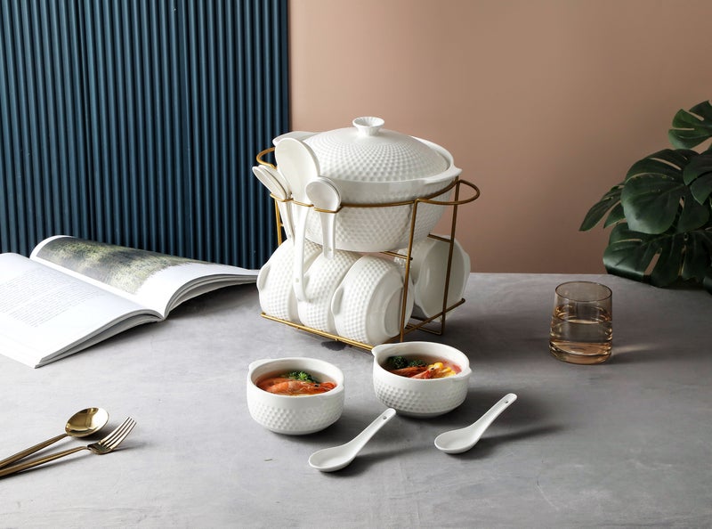 دوف طقم زبديات شوربة بورسلان 16 قطعة مع ستاند معدني ذهبي – أبيض (زبدية 10.25 إنش + غطاء + 6 زبديات + ملاعق شوربه + 6 ملاعق)