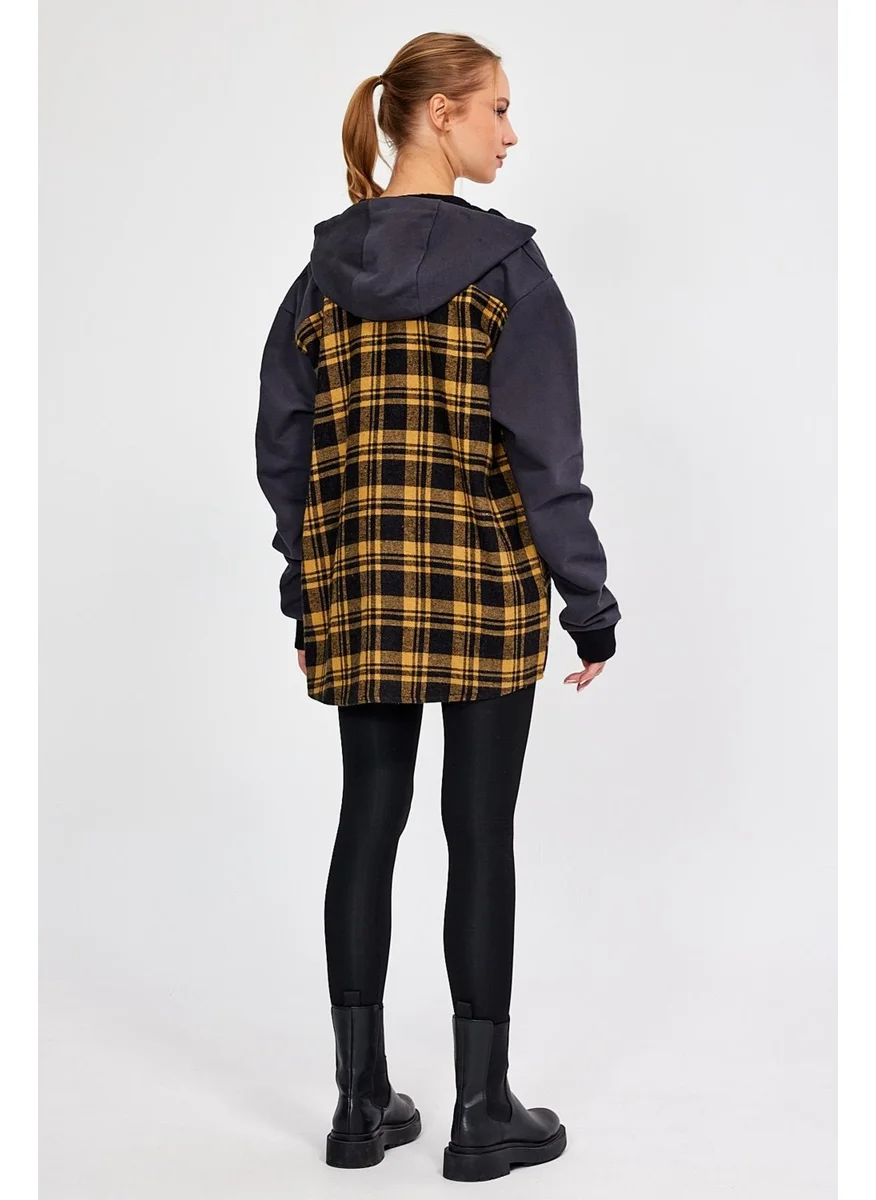 الكسندر جاردي Oversize Lumberjack Sweatshirt with Hooded Buttons (E22-61501)