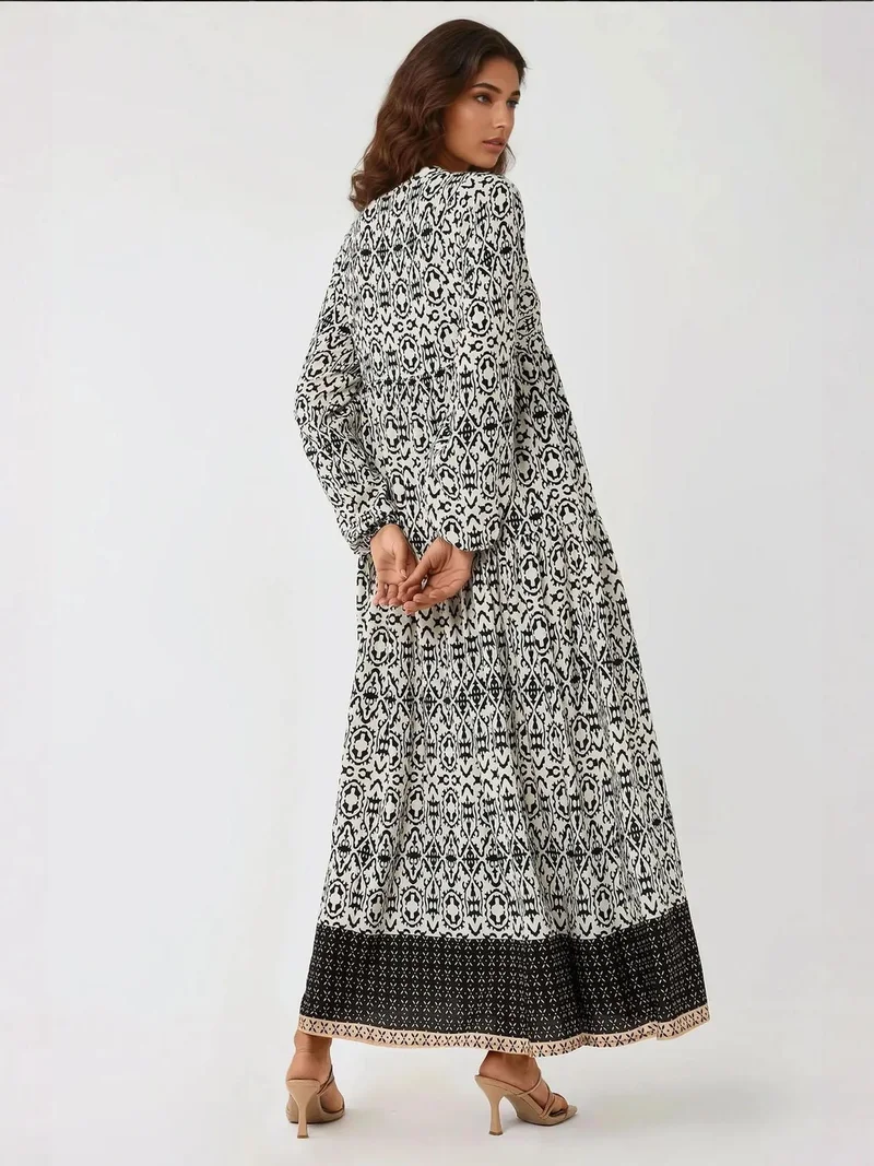 هيكاب فستان ماكسي مطبوع بياقة قميص