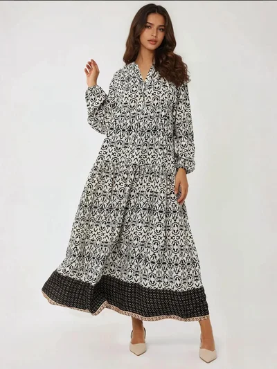 هيكاب فستان ماكسي مطبوع بياقة قميص