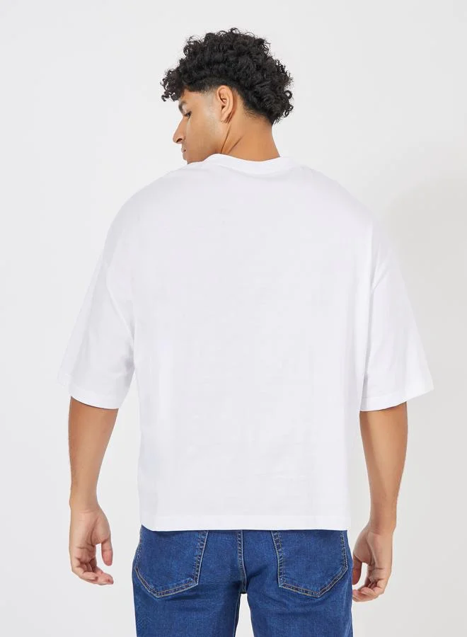 ستايلي Boxy Fit Henley T-Shirt with Zip Detail