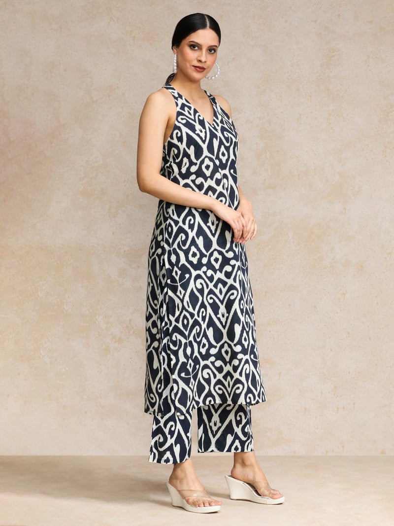 Varanga Women Blue Ikat Printed Straight Kurta With Bottom - Image 3