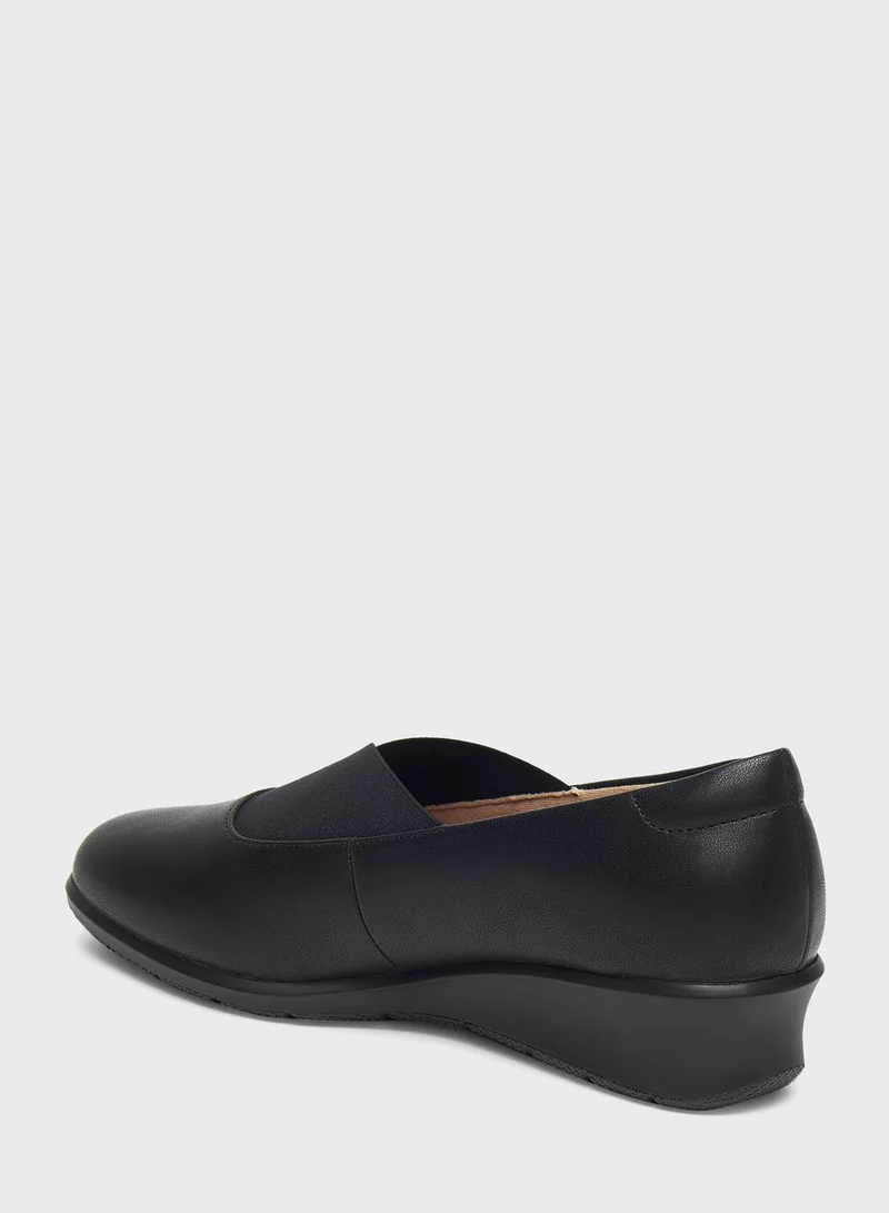 Le Confort Block Heel Pumps