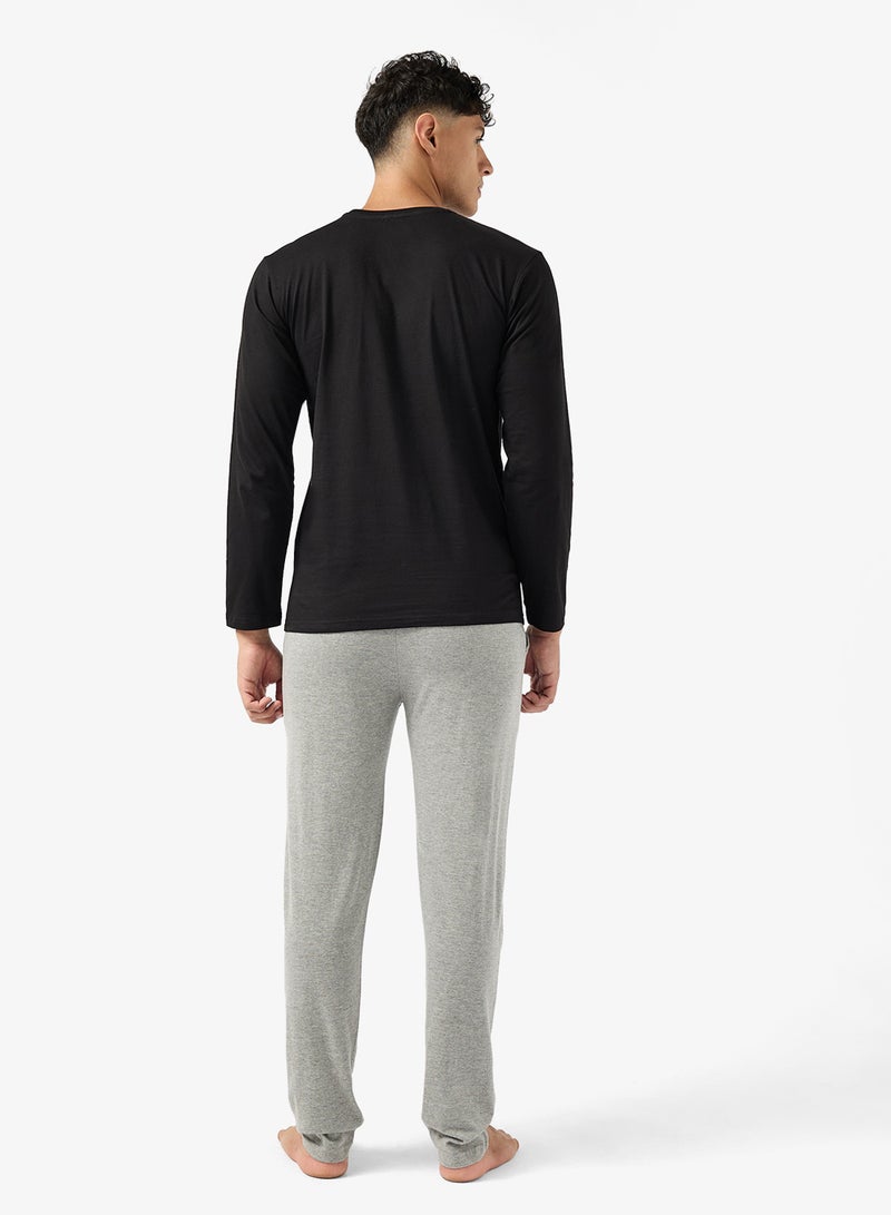 سفنتي فايف طقم بيجامة تي شيرت وبنطلون - Image 2