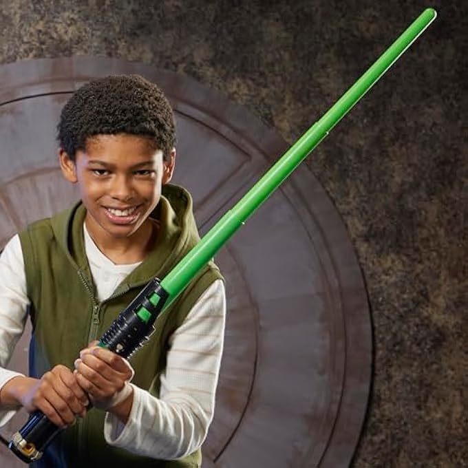 LIGHTSABER FORGE KYBER CORE LUKE SKYWALKER, OFFICIALLY LICENSED GREEN CUSTOMIZABLE LIGHTSABER, TOYS FOR 4 YEAR OLD BOYS AND GIRLS - Image 5